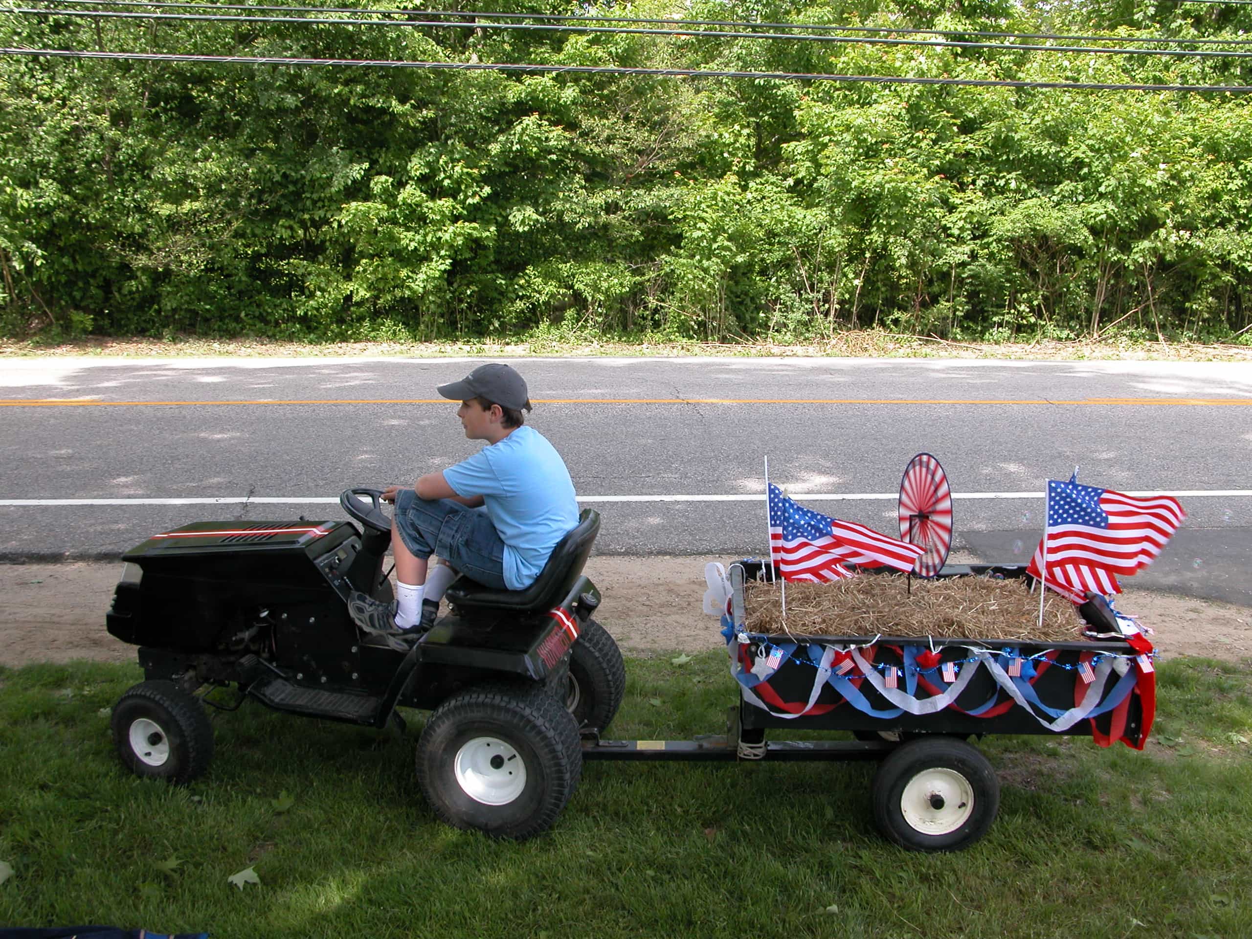 william_lawnmower_parade_optimized